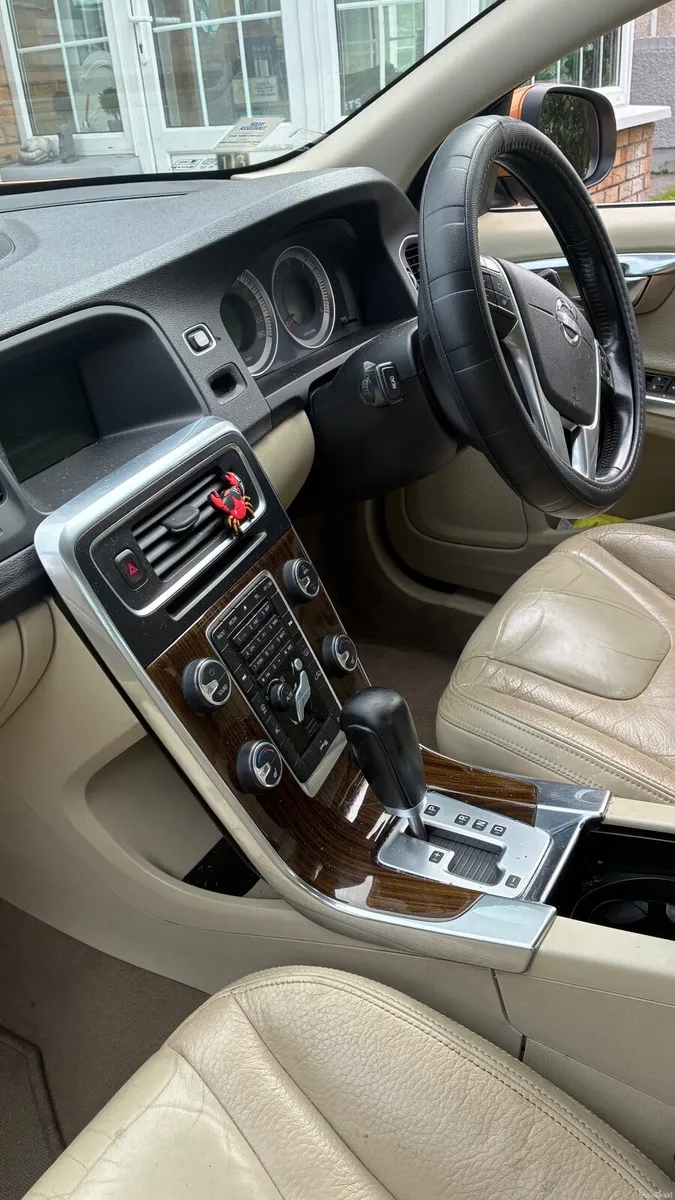 Volvo S60 2012 - Image 4