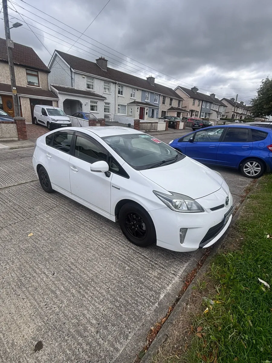Toyota Prius - Image 3