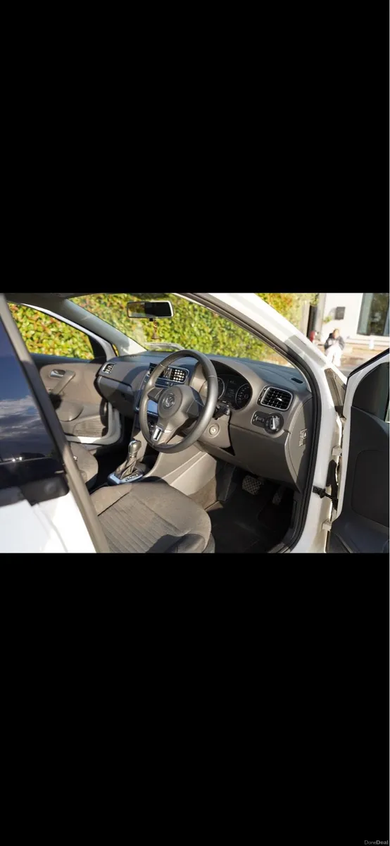 2014 Automatic Volkswagen Polo - Image 4