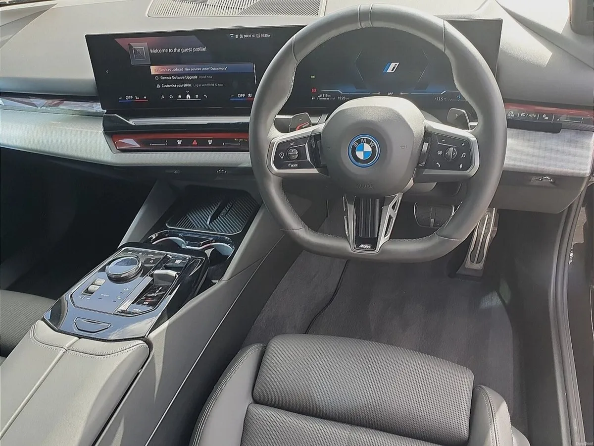 BMW 5-Series 530e M Sport Saloon - Image 6
