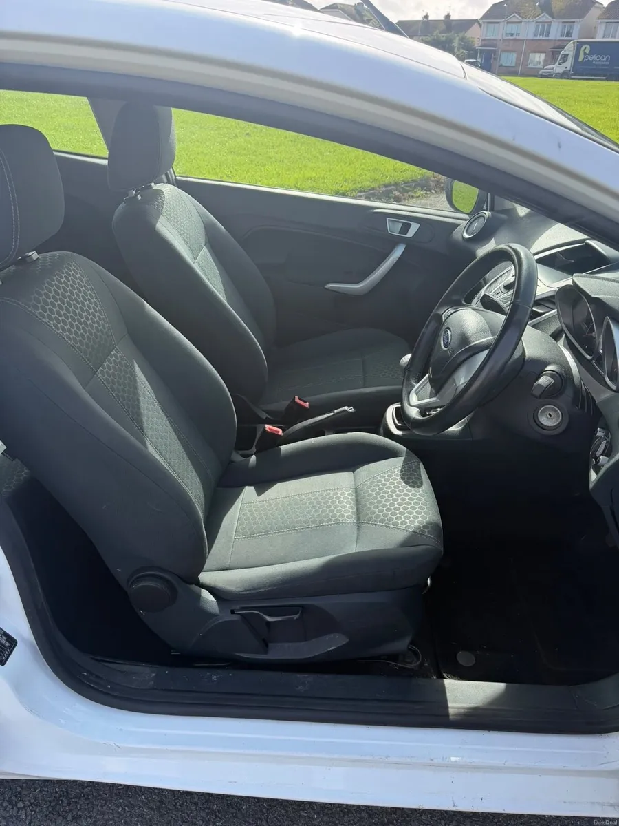 Ford Fiesta - Image 6