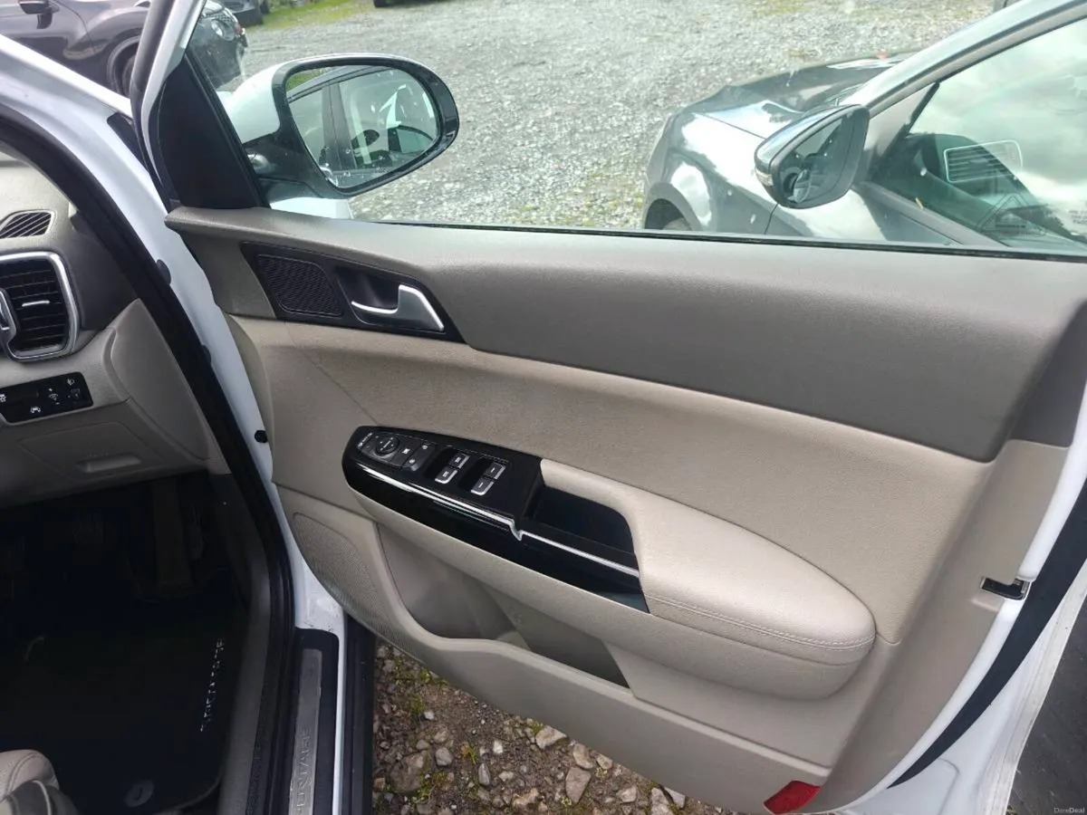  Kia Sportage - Image 2