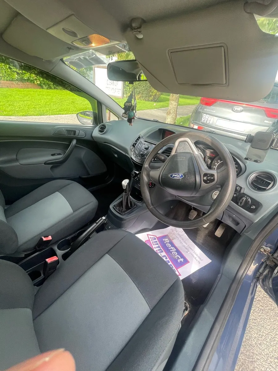 Ford fiesta - Image 5