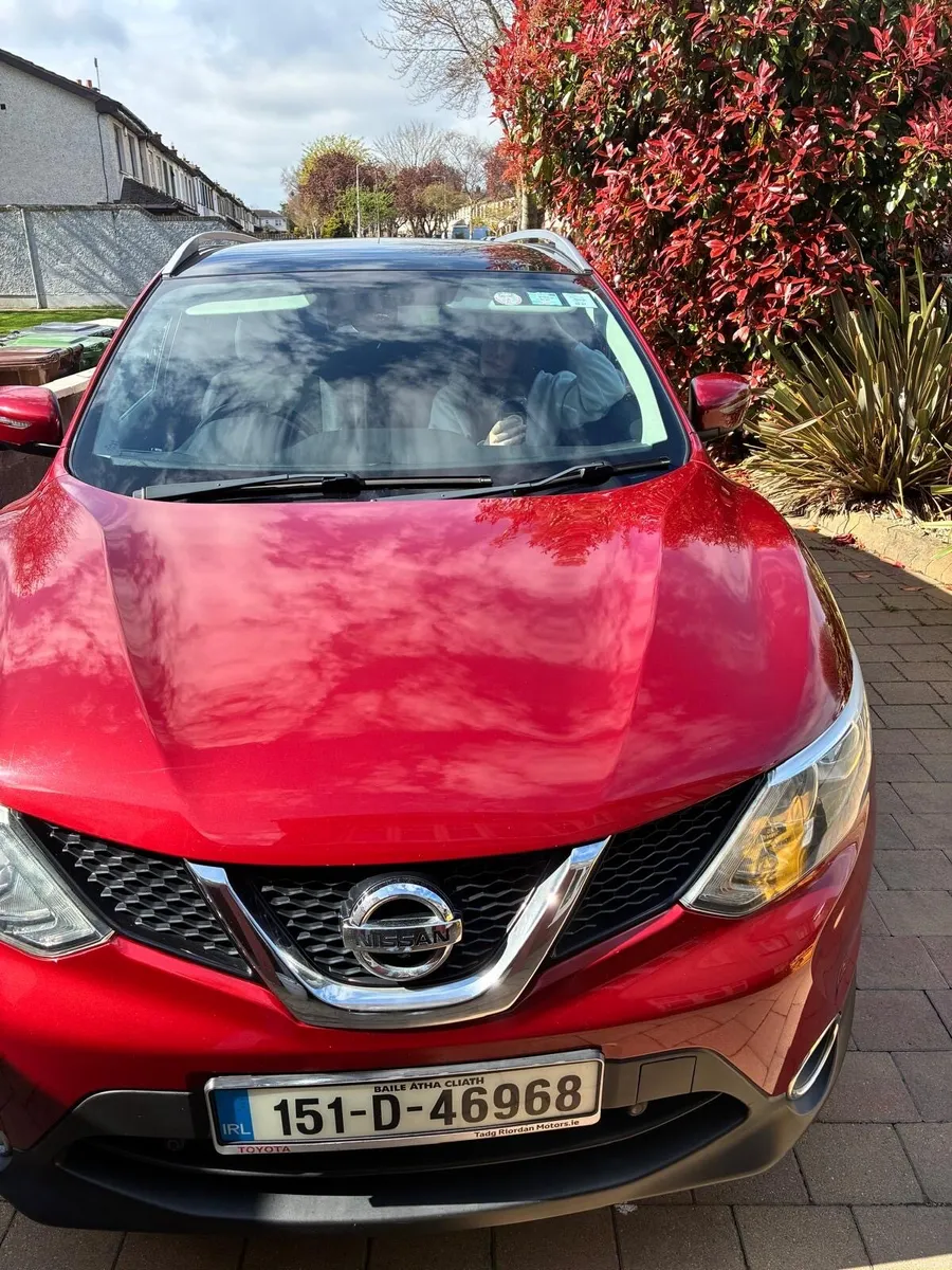 Nissan Qashqai / Automatic - Image 1