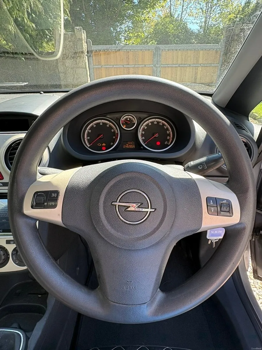 Opel corsa - Image 6
