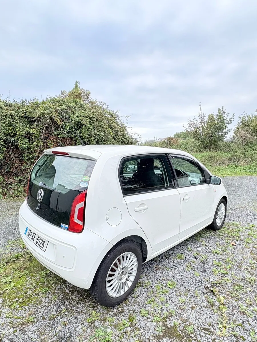 Volkswagen Up 131 Automatic - Image 4