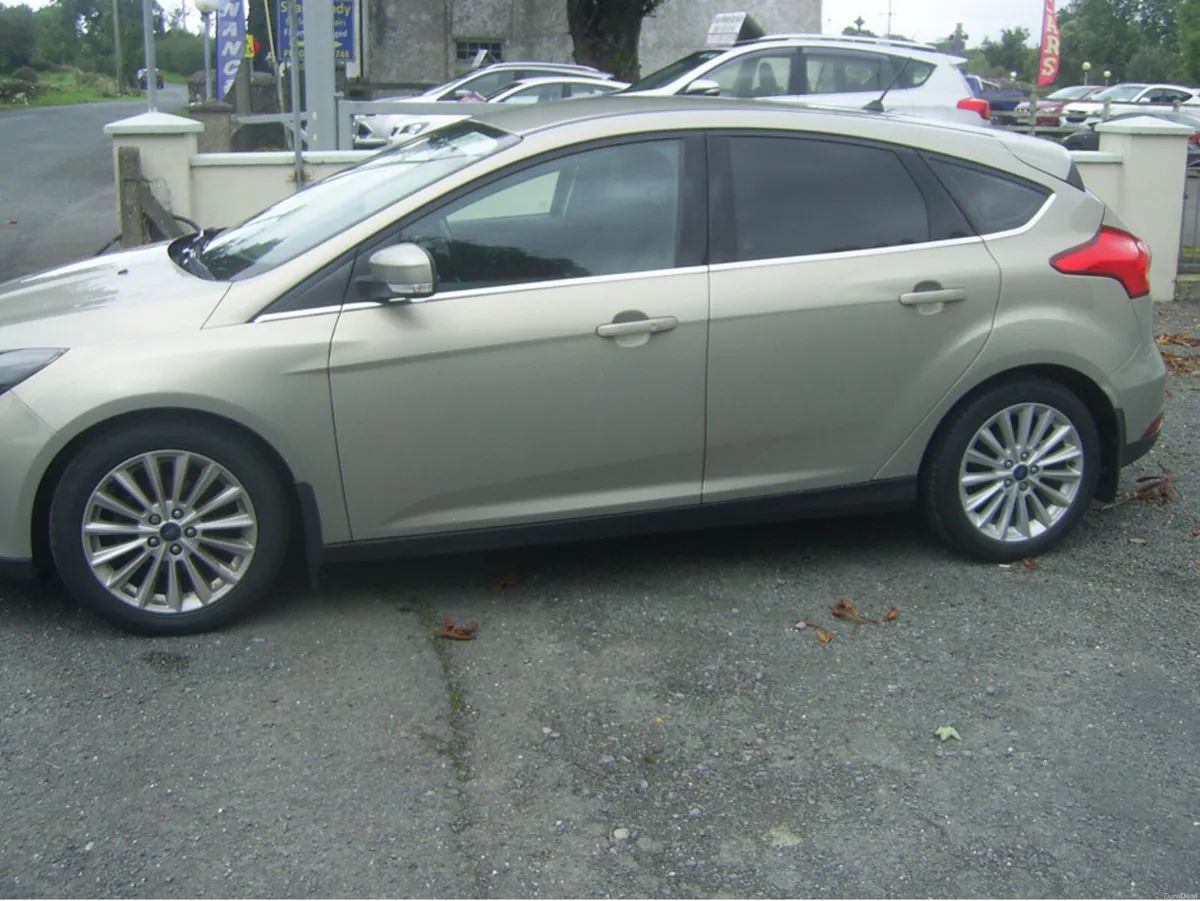 Ford Focus TITANIUM 1.5 TD 95PS 6SPEED 4DR - Image 3