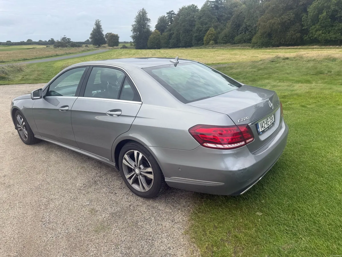 Mercedes E Class 2.2 Diesel Automatic - Image 3