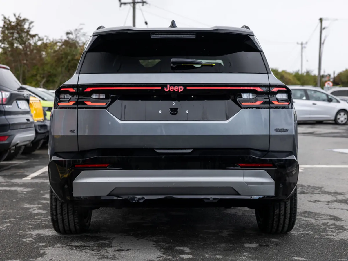 Jeep Compass Summit Plug in Hybrid - Image 5
