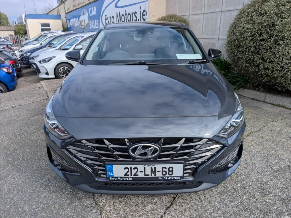 Hyundai i30 DELUXE 1.6 DIESEL //REVERSE CAMERA//CR - Image 2