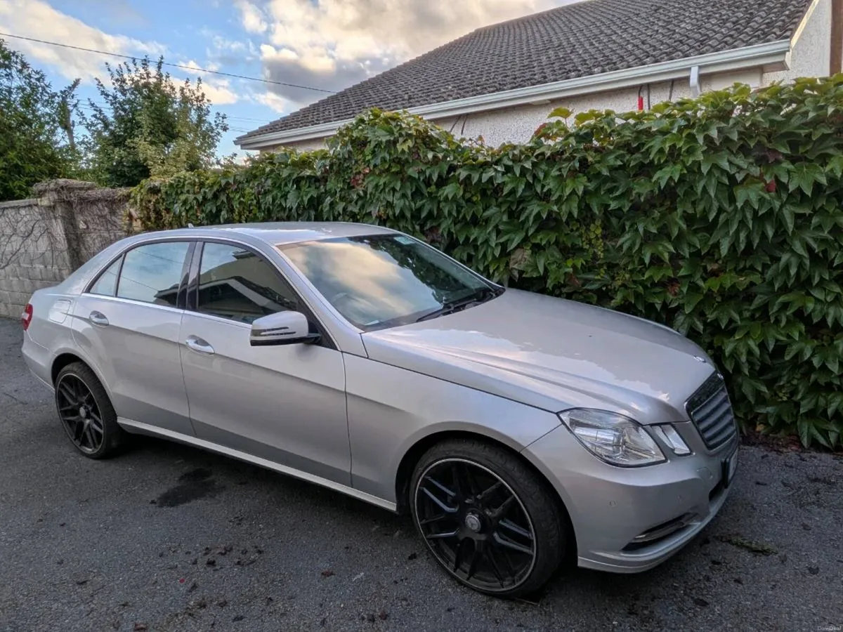 Mercedes - Image 5