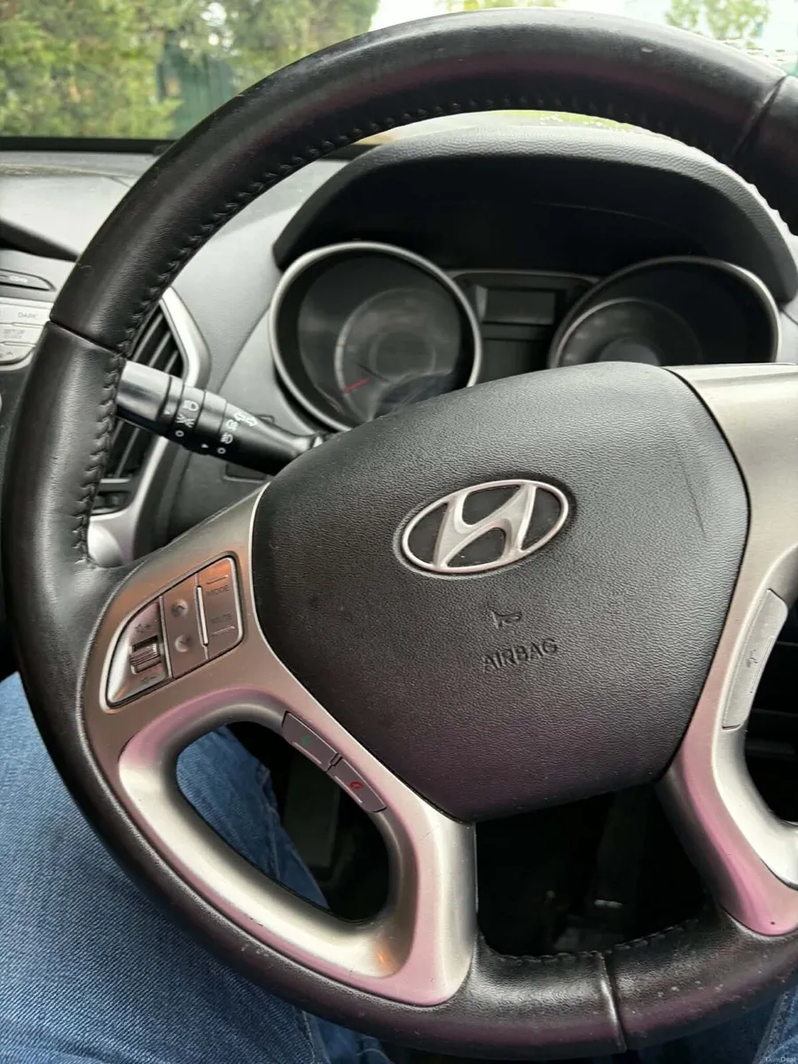 Hyundai ix35 1.7L Diesel New nct 08/27 low km - Image 5