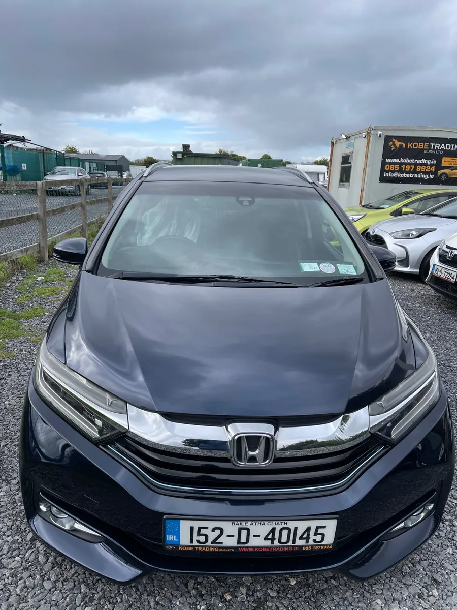 Honda Shuttle 2015 Automatic Hybrid 1.5 - Image 4