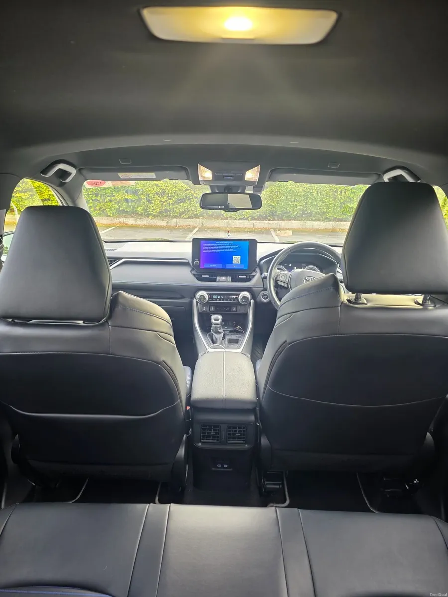 Toyota RAV4 2024 - Image 2