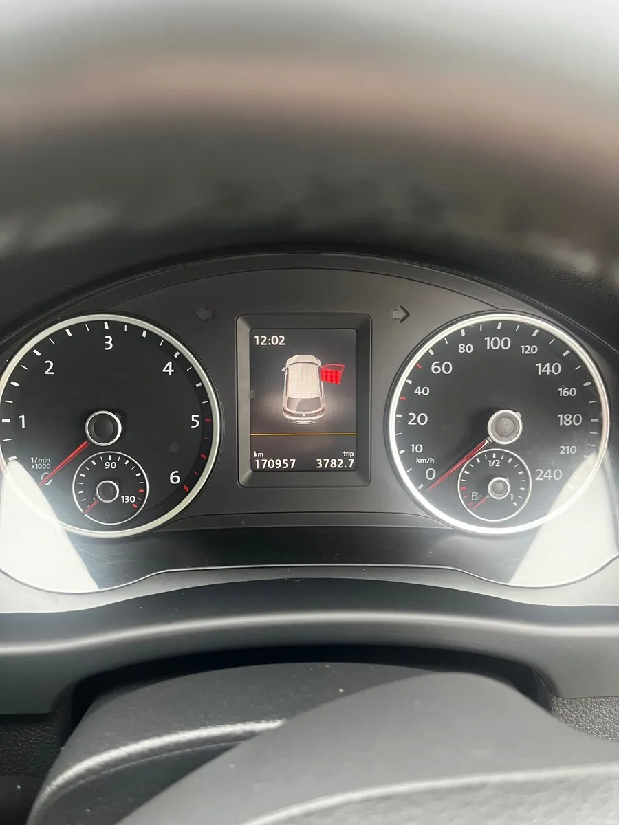 Volkswagen Tiguan 2016 2.0 litre - Image 3