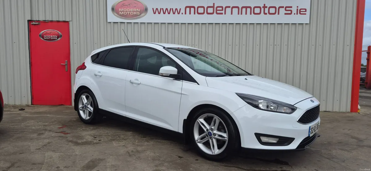 Ford Focus zetec app pack 1.0 eco 100bhp low miles - Image 1