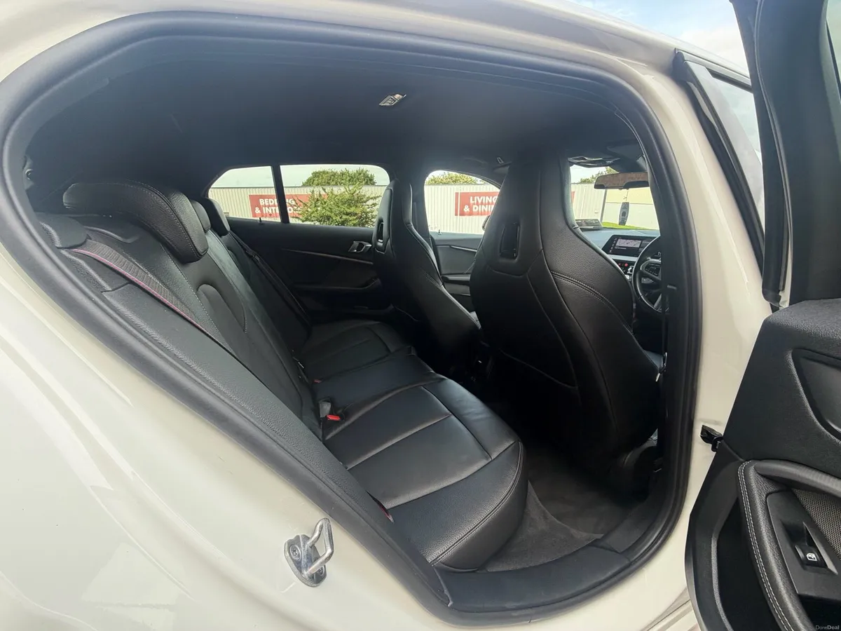 BMW 135i 2021 pro pack rare car x drive - Image 5