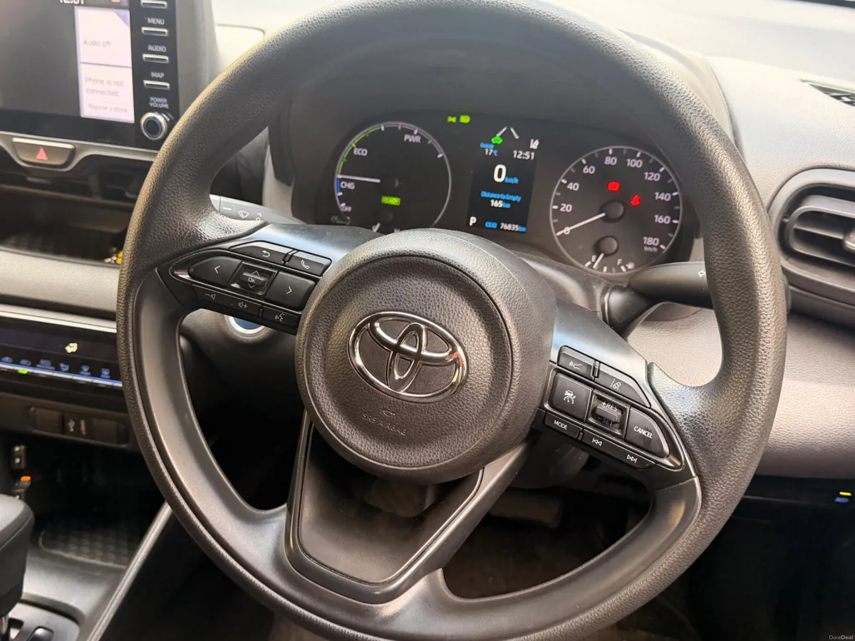Toyota Yaris 2022 HYBRID SELF CHARGING - Image 4