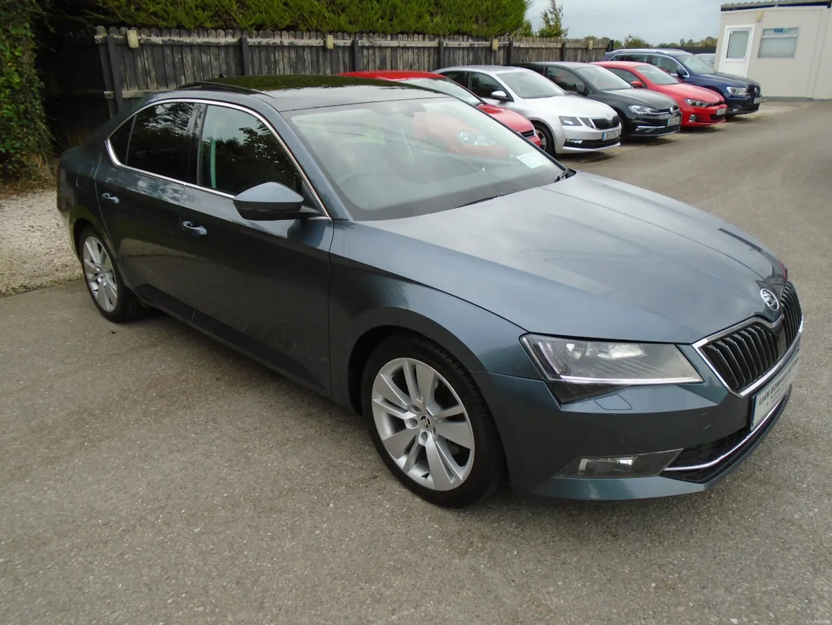 Skoda Superb 2017,2lt150-bhp auto,sunroof.leather - Image 1