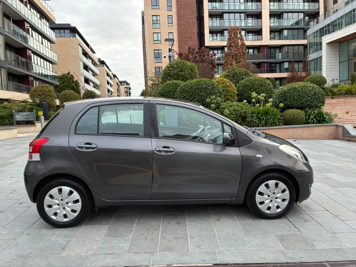 Toyota Yaris Auto - 43,000 kms - Image 4