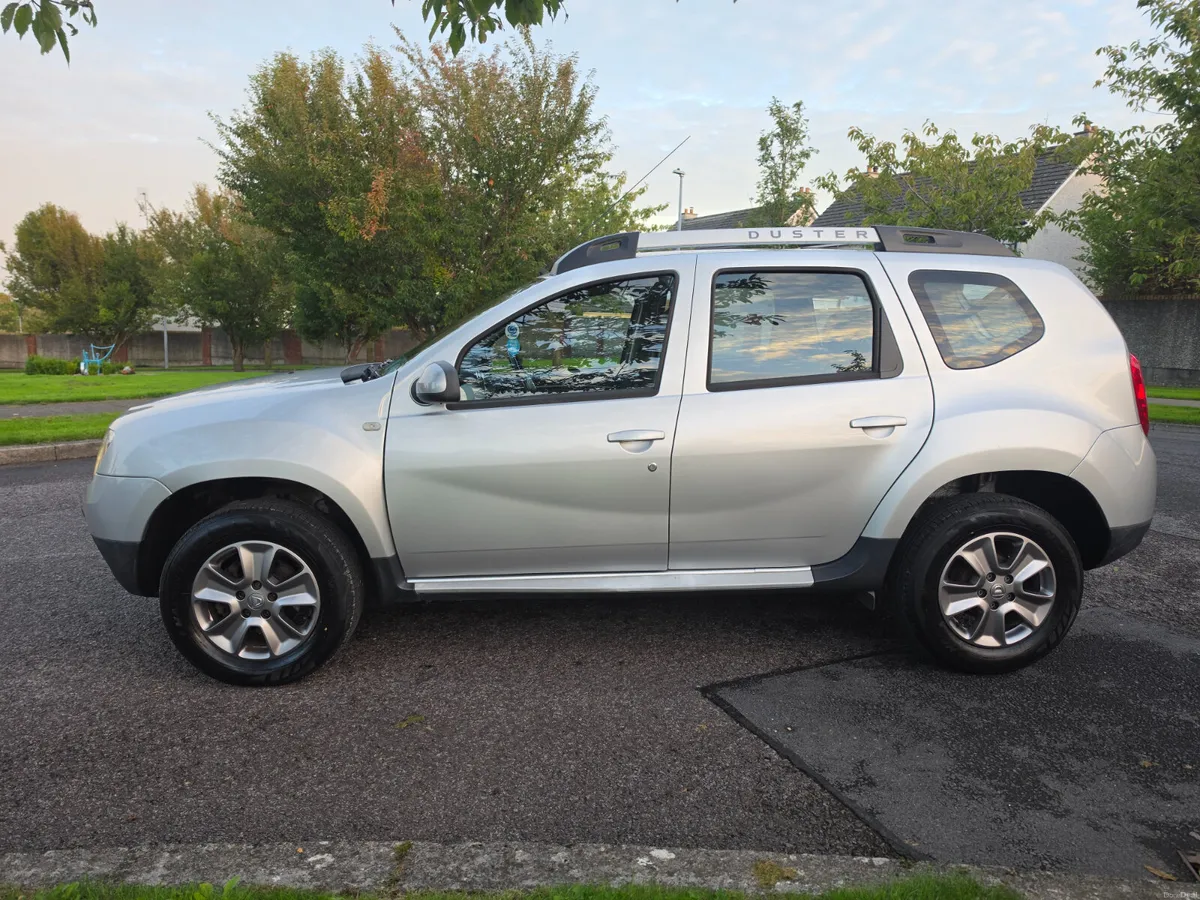 Dacia Duster 1.5 diesel . ( 1 owner from new )) - Image 5