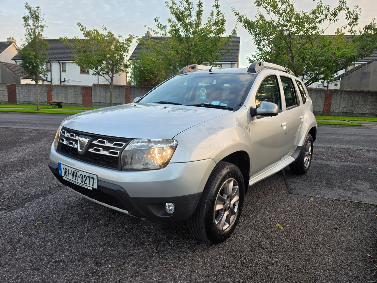 Dacia Duster 1.5 diesel . ( 1 owner from new )) - Image 2