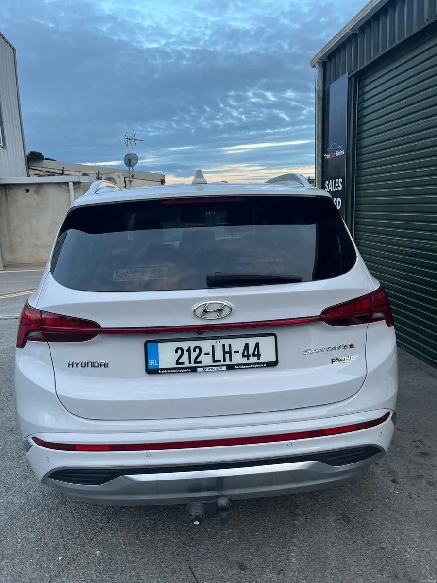 Hyundai Santa Fe 2021 - Image 3