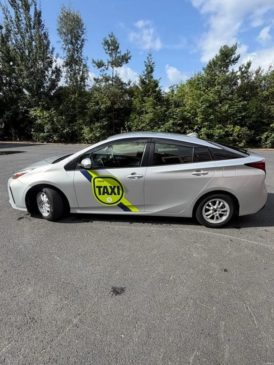 2021 Toyota Prius - Image 3