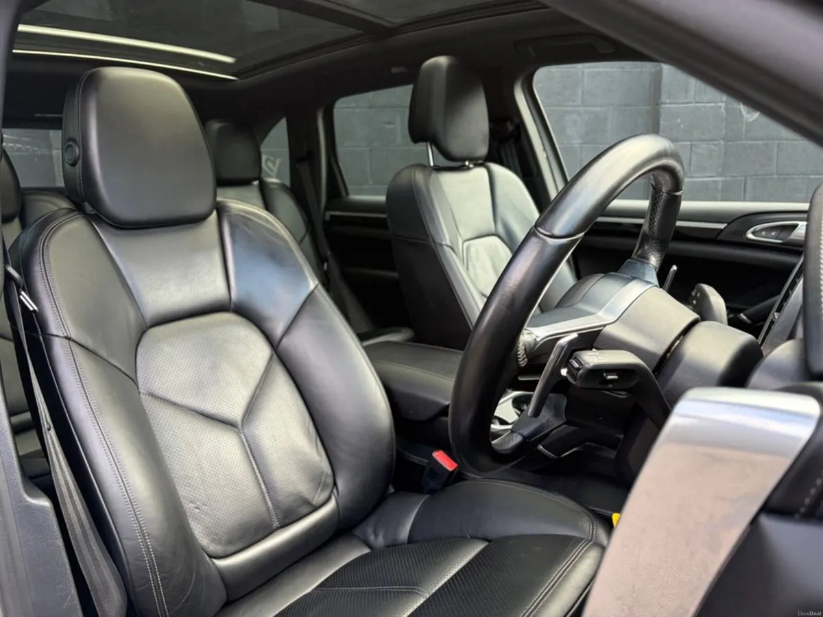 Porsche Cayenne 3.0 S E-Hybrid Tiptronic 5DR - Image 5