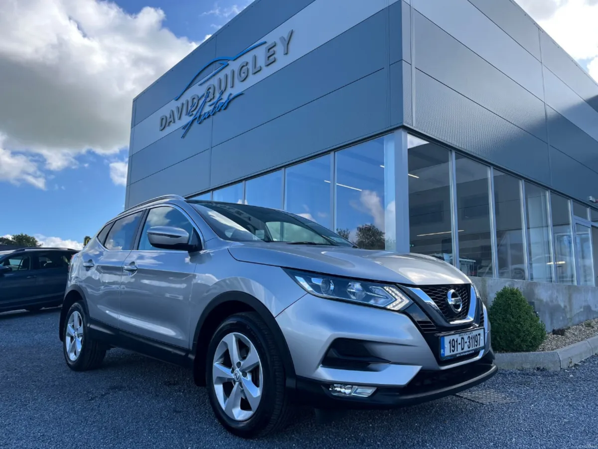 Nissan Qashqai 1.5 DSL SV 5DR AUTO*QUALITY ASSURED - Image 1