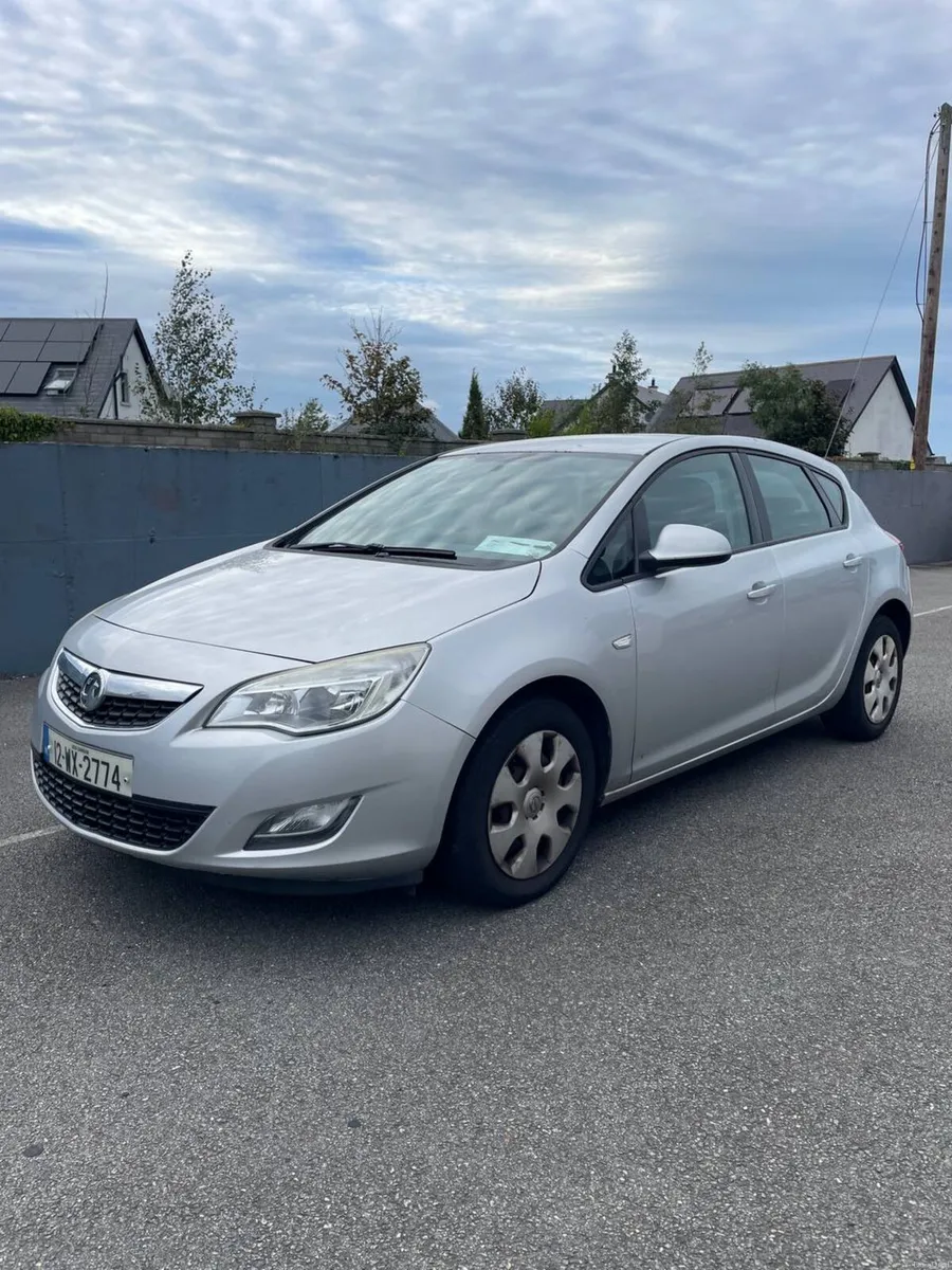 Vauxhall Astra 2012 - Image 1