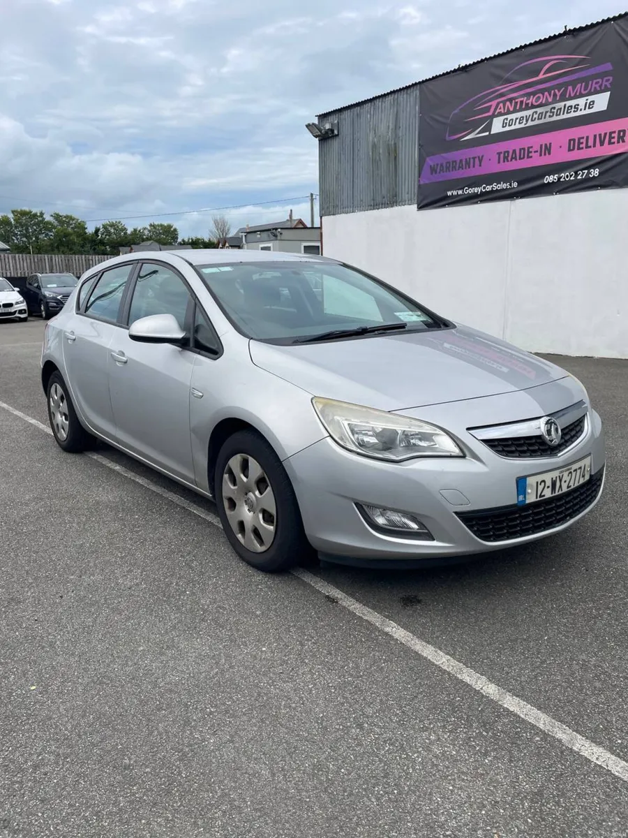 Vauxhall Astra 2012 - Image 2