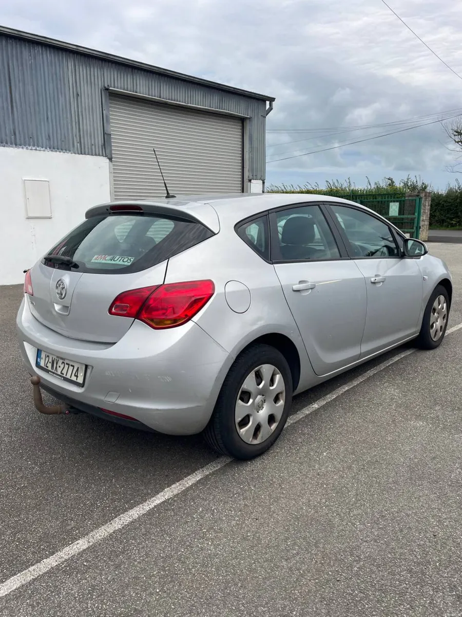 Vauxhall Astra 2012 - Image 3