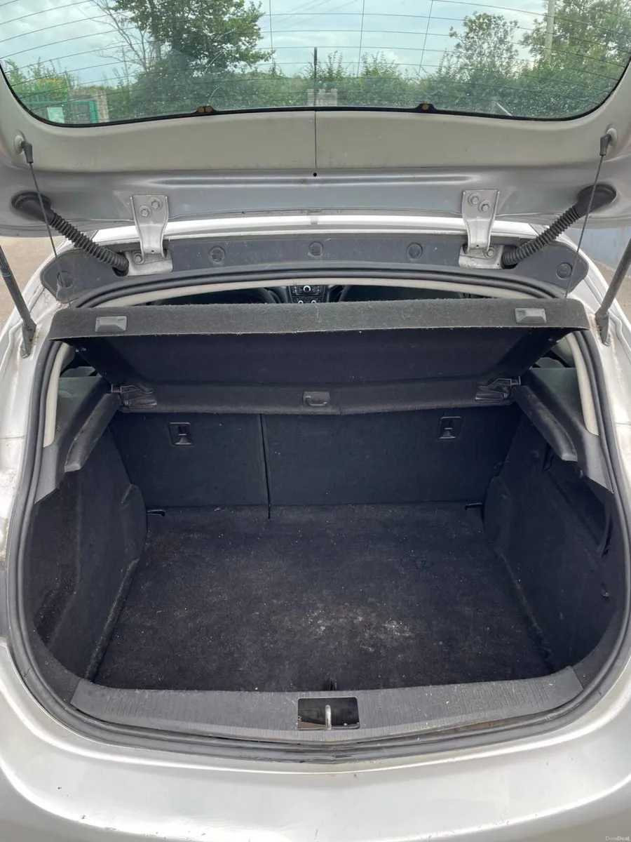 Vauxhall Astra 2012 - Image 6