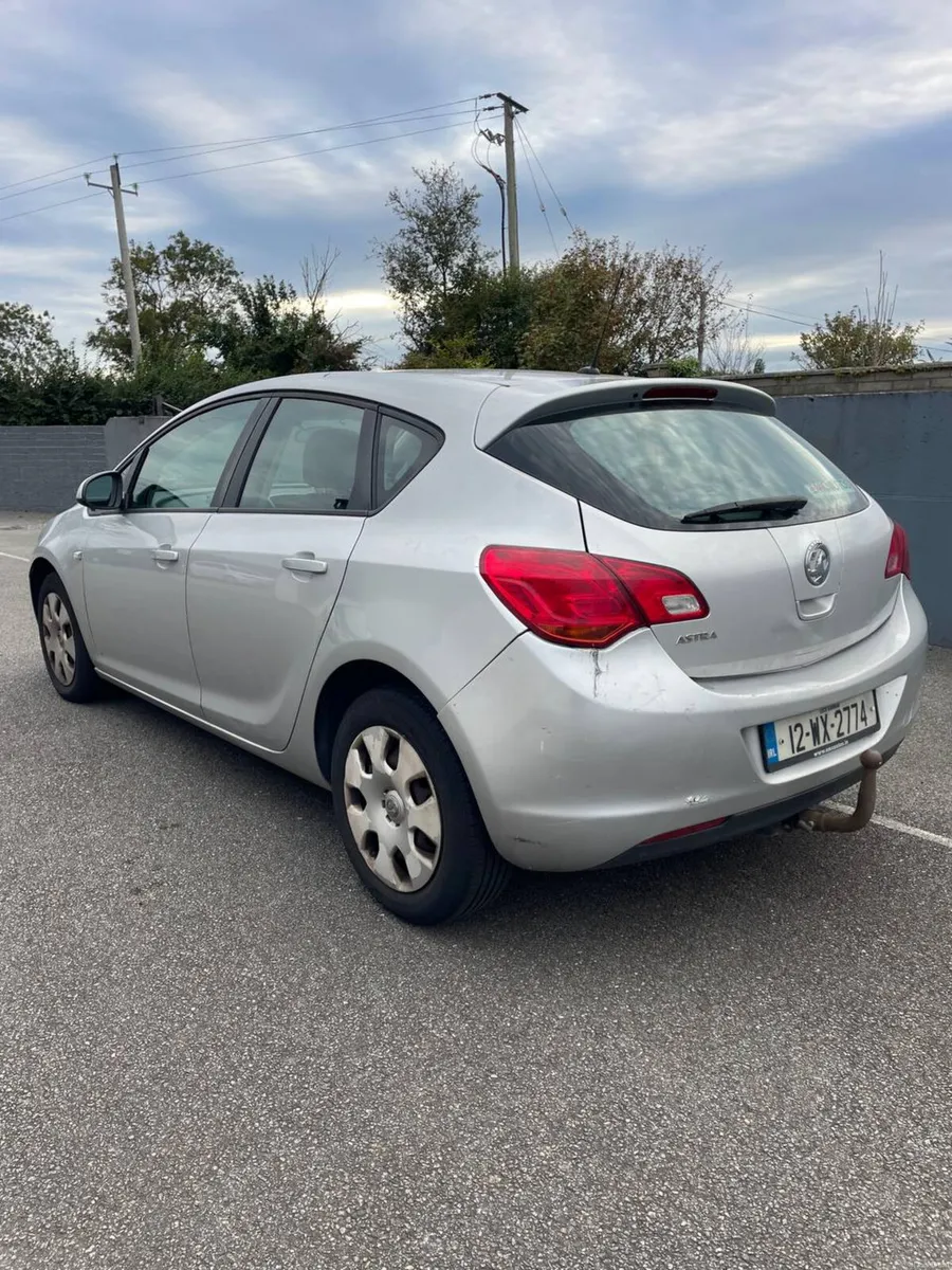 Vauxhall Astra 2012 - Image 4