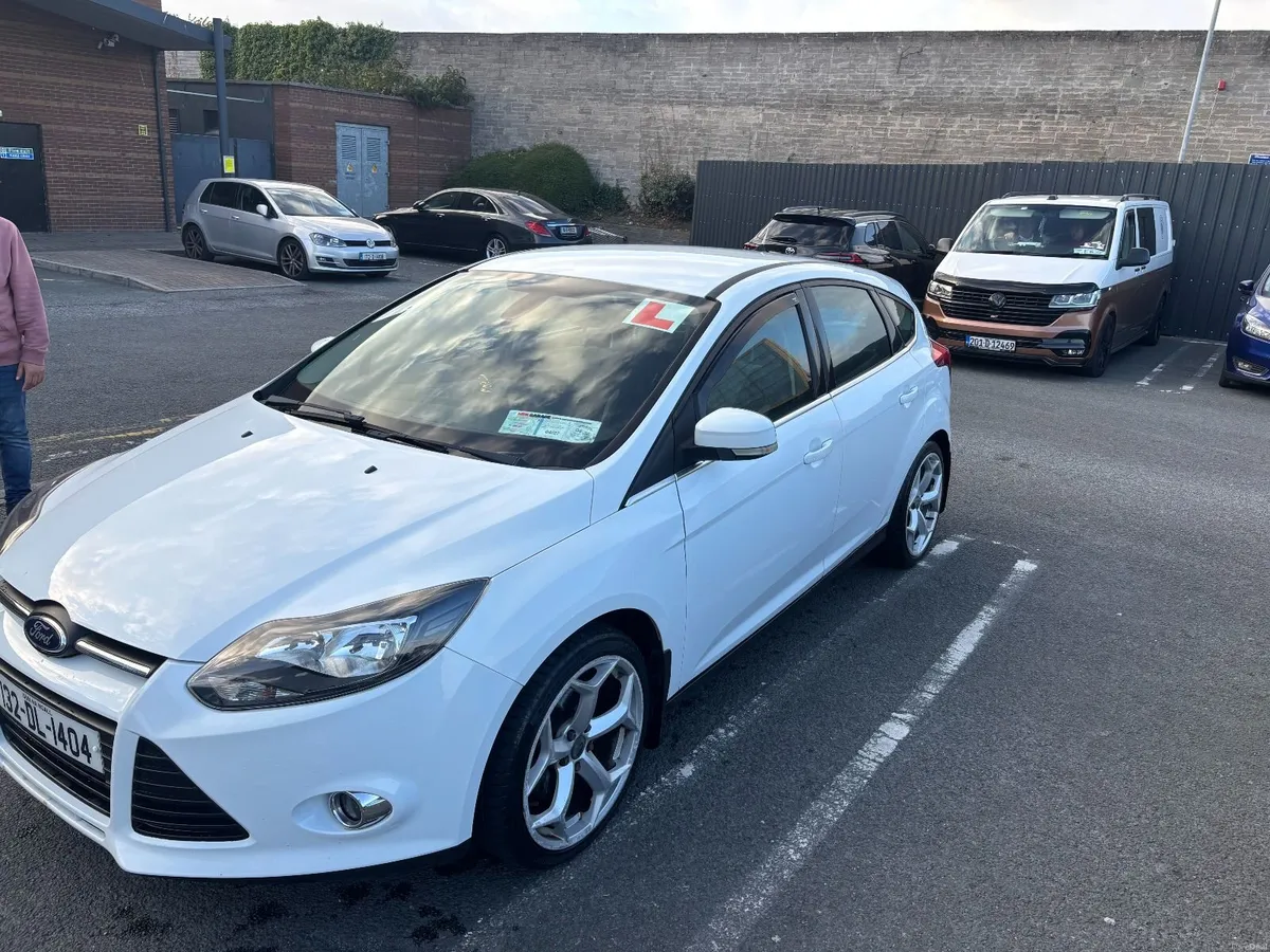 Ford Focus 2013 - Image 2