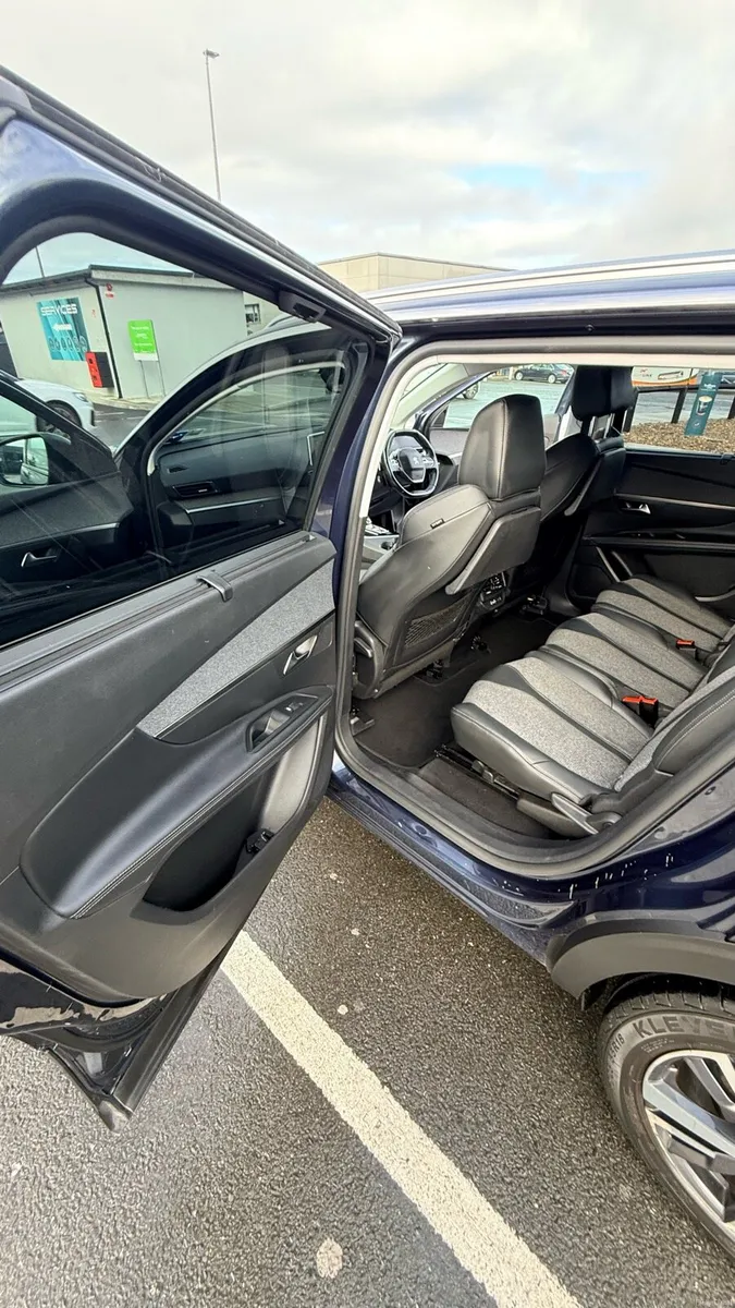 Peugeot 5008 - Image 6