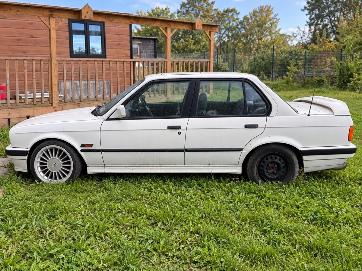 1990 BMW E30 320i Saloon 2.5 Conversion QUICK SALE - Image 4