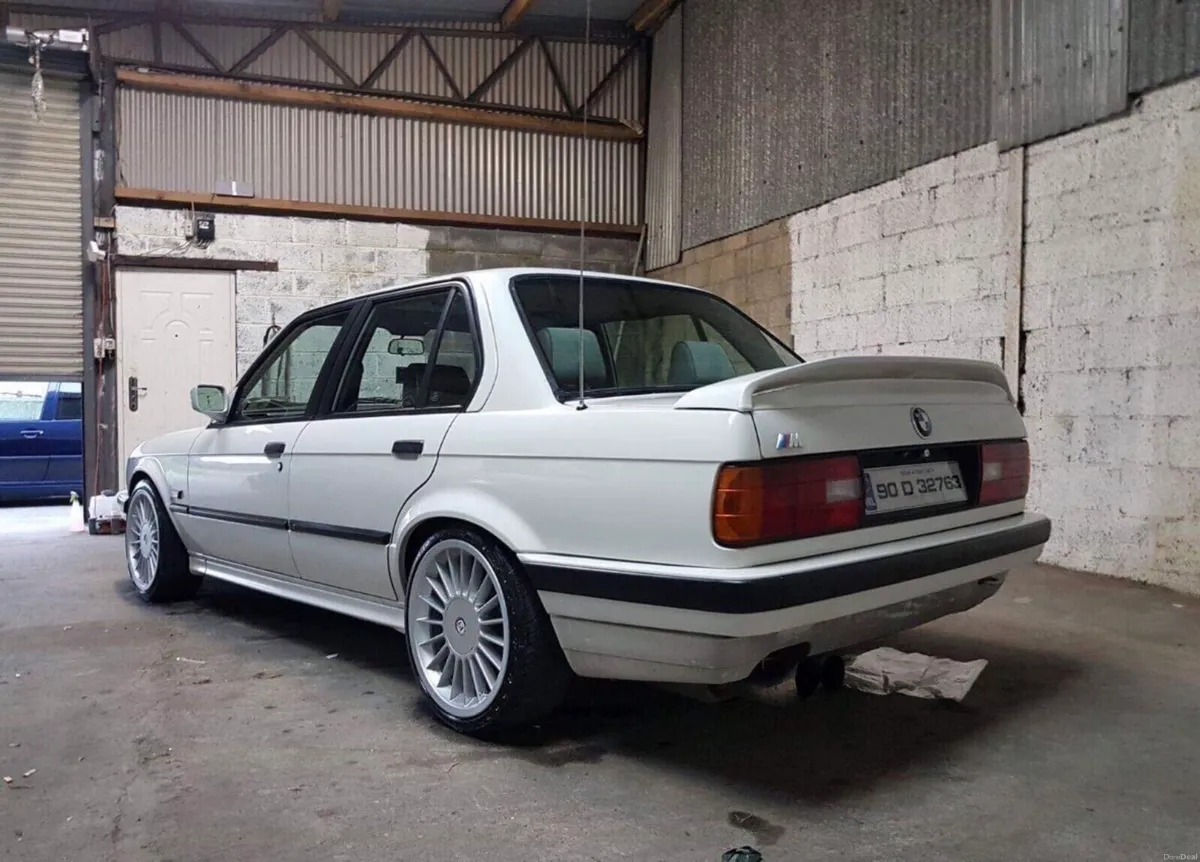 1990 BMW E30 320i Saloon 2.5 Conversion QUICK SALE - Image 2