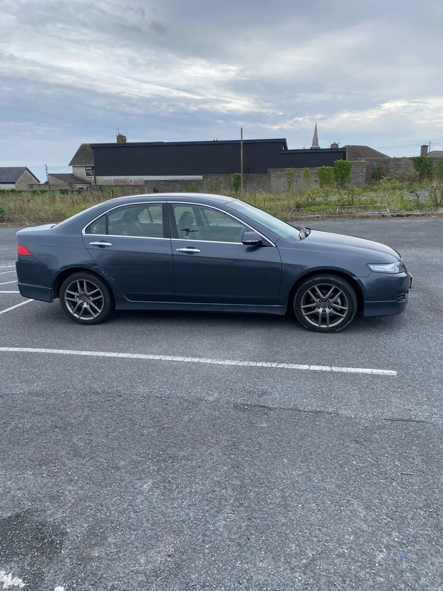 Honda Accord 2007 - Image 2
