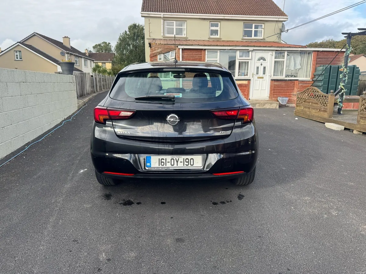 Opel Astra - Image 5