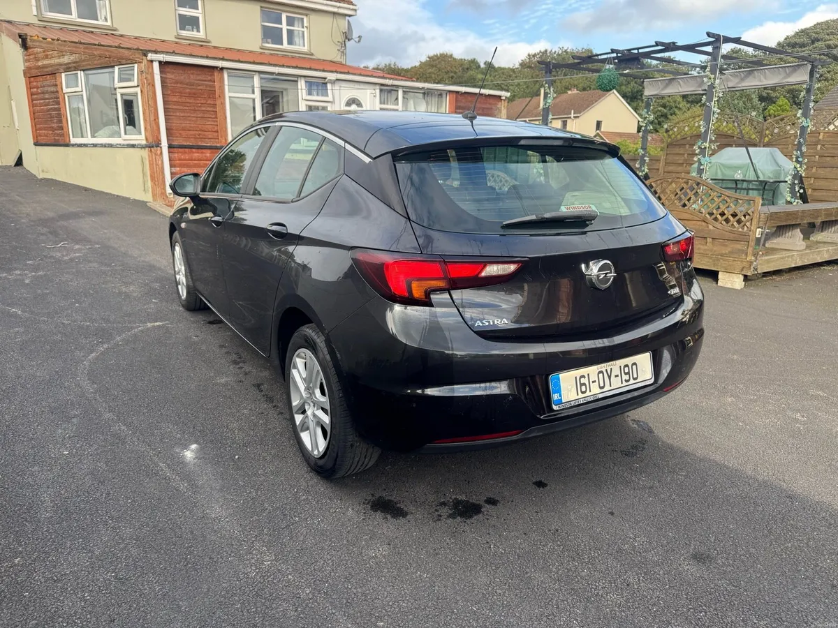 Opel Astra - Image 6