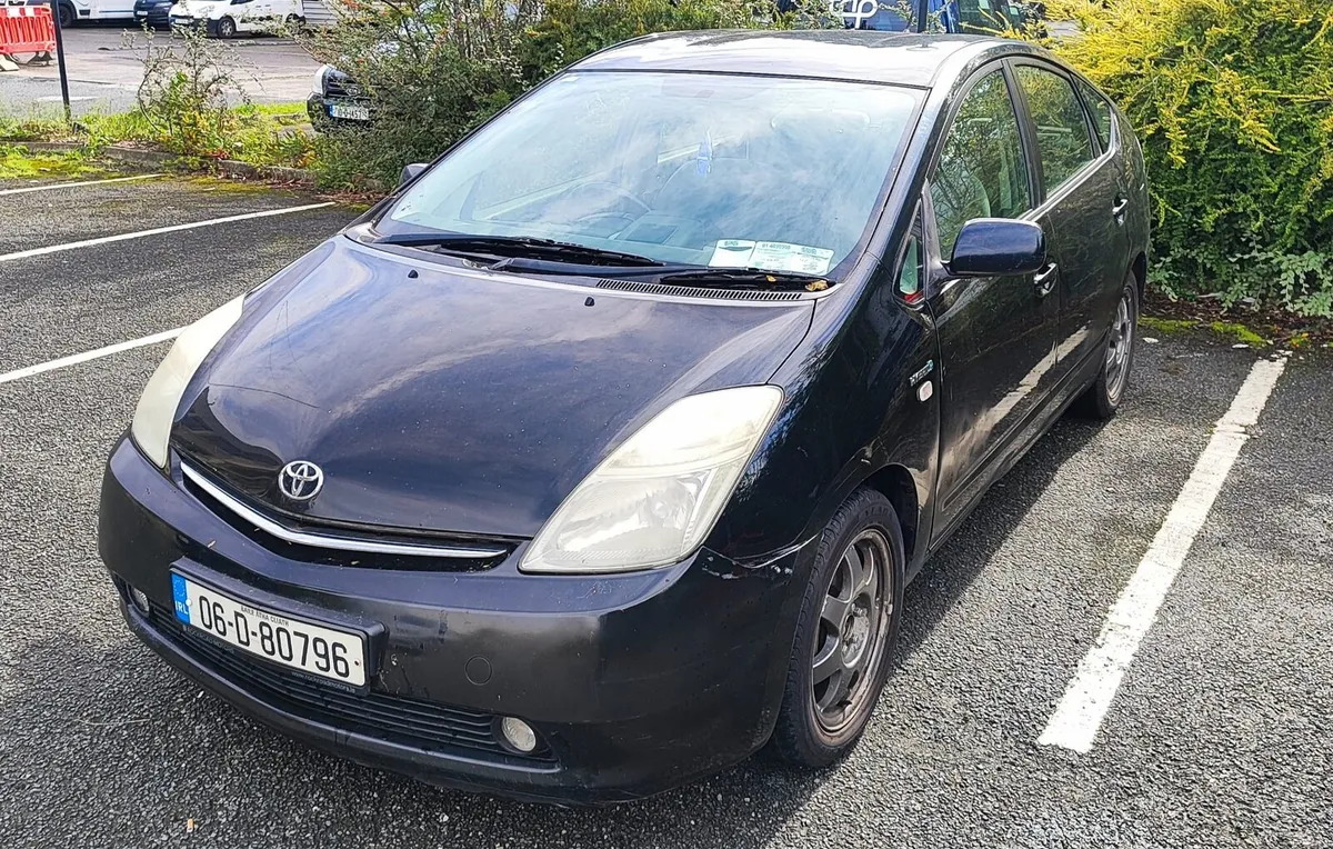 Toyota Prius 1,5 NCT hybrid automatic - Image 2