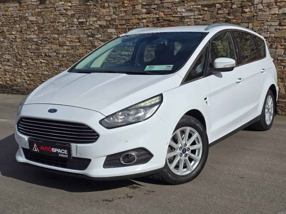 172 Ford S-Max TITANIUM  7 SEATS 2.0 TDCI 150BHP - Image 2
