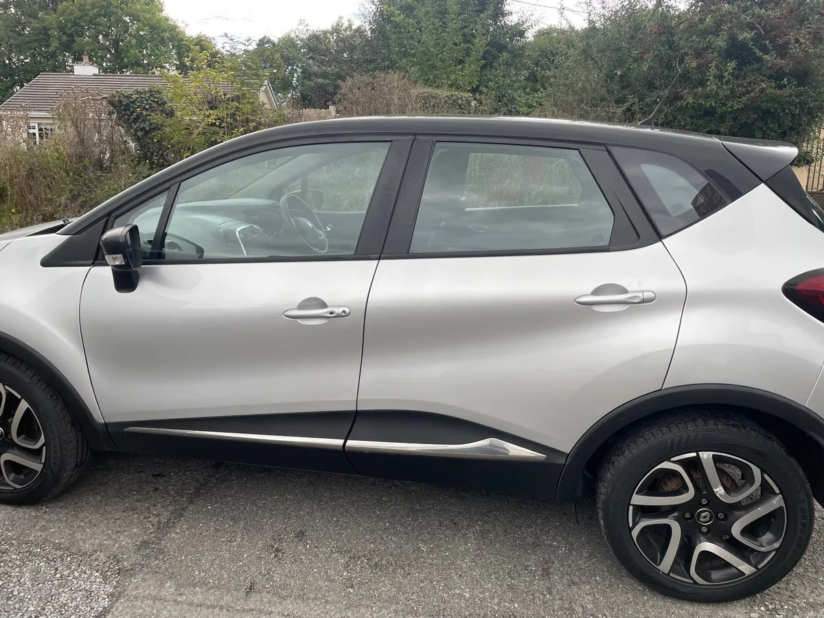 Renault Captur Dynamique 1.0 Petrol - Image 6