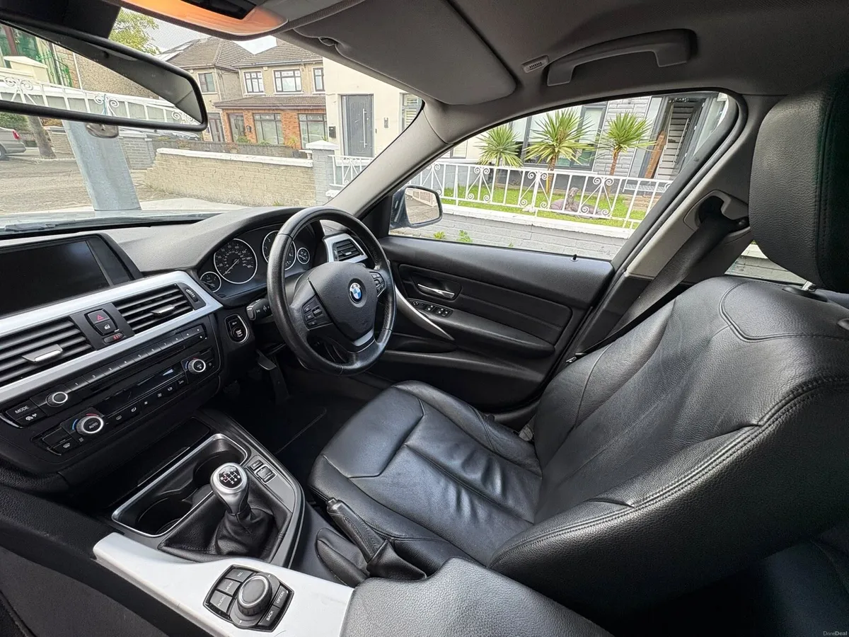 2012 BMW 320D efficient dynamics - Image 4