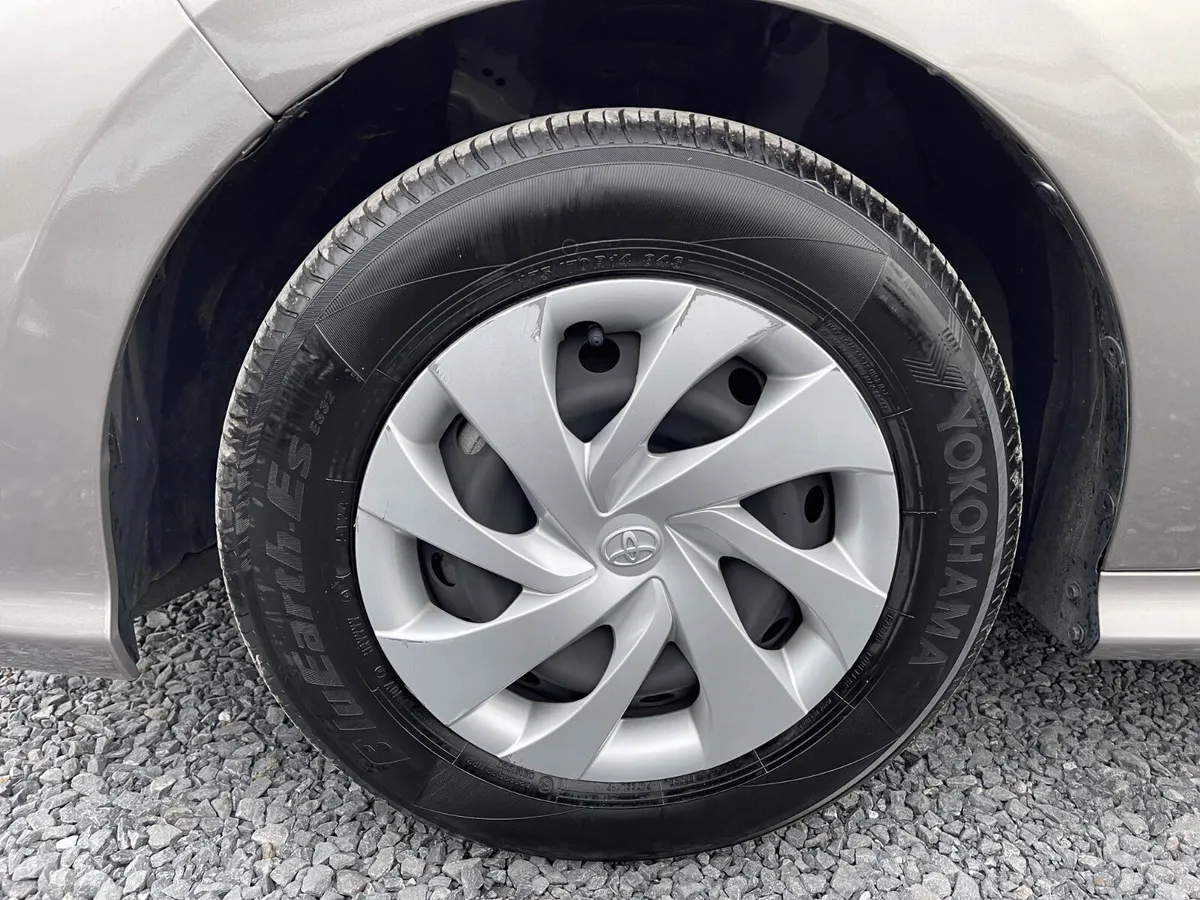 Toyota Yaris 2021 Automatic Hybrid 1.5 Petrol - Image 6