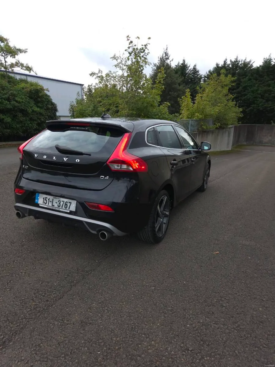 Volvo v40 D4 R design - Image 4