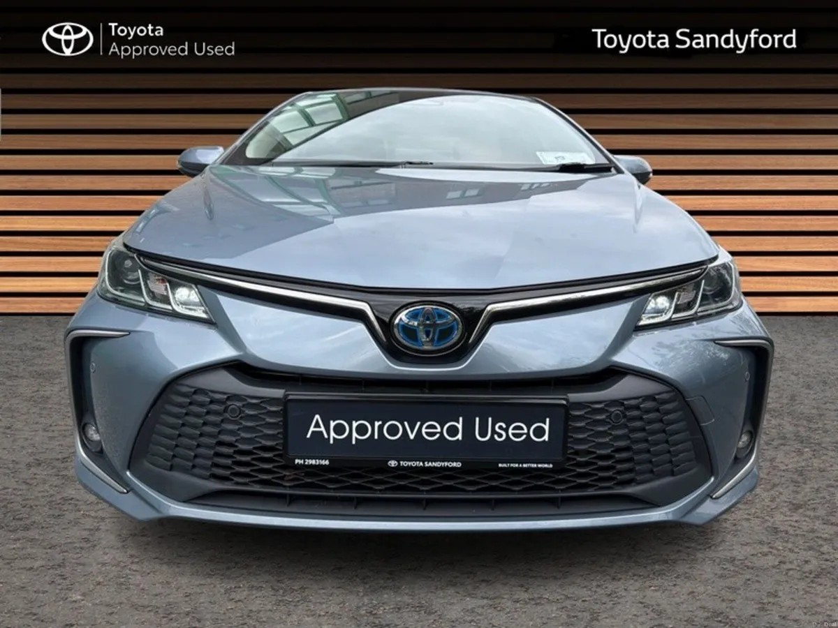 Toyota Corolla TOP SPEC SOL AUTO SALOON // PART LE - Image 5