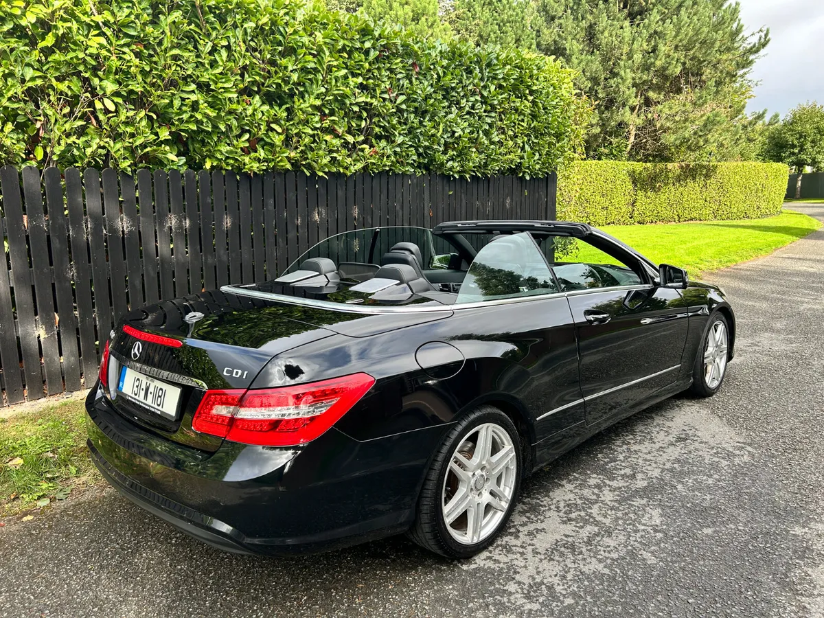 13 Mercedes-Benz E250 CDI Sport Cabriolet €9400 - Image 3
